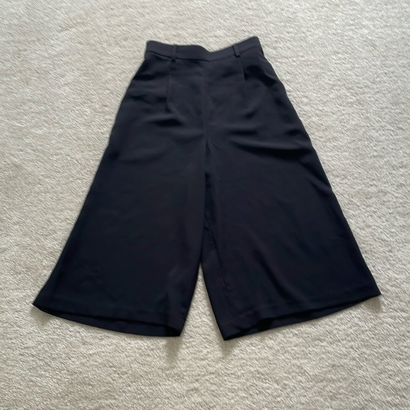 Uniqlo Culottes - Picture 2 of 5